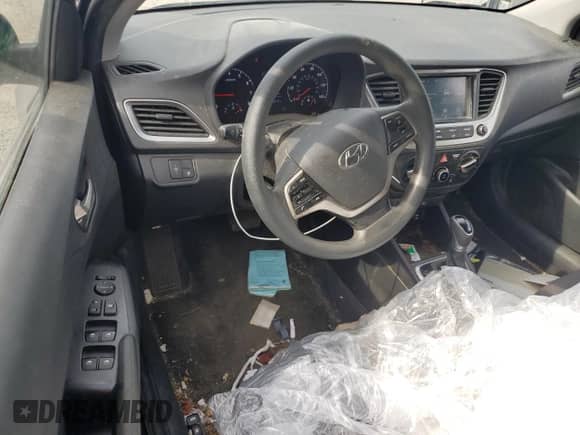 2019 Hyundai Accent SE z VIN 3KPC24A30KE045540, wystawiony jako Copart lot #70017714 z przebiegiem 52 842 mil mil oraz Czysty tytuł • Clean title. Historia ofert i sprzedaży dostępna na DreamBid. Obrazek 8.