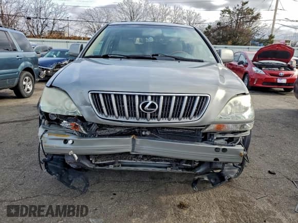 ✅ 2002 Lexus RX 300 • VIN: JTJHF10U520263319 • Lot: 94307765. Listed on Copart with 143,463 mi. Free auction sales archive from the USA and detailed vehicle history report at DreamBid. Image 5.