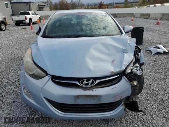 ✅ 2013 Hyundai Elantra GLS • VIN: KMHDH4AE6DU519043 • Лот: 91045455. Опубликован ранее на Copart с пробегом 186 542 миль. Бесплатный доступ к архиву аукционных продаж из США и подробный отчёт об истории автомобиля на DreamBid. Изображение 5.