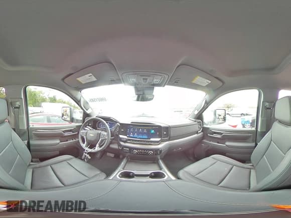 ✅ 2025 Chevrolet Silverado 2500HD LTZ • VIN: 2GC4KPEY8S1115374 • Lot: 69601585. Wystawiony na Copart z przebiegiem 7 854 mil. Bezpłatny archiwum sprzedaży aukcyjnych z USA i szczegółowy raport historii pojazdu na DreamBid. Zdjęcie 15.