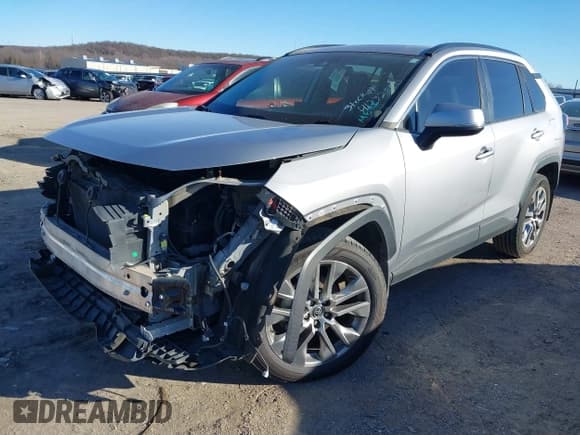 ✅ 2019 Toyota RAV4 XLE Premium • VIN: 2T3C1RFV8KC019929 • Lot: 41232800. Wystawiony na IAAI z przebiegiem 112 950 mil. Bezpłatny archiwum sprzedaży aukcyjnych z USA i szczegółowy raport historii pojazdu na DreamBid. Zdjęcie 17.