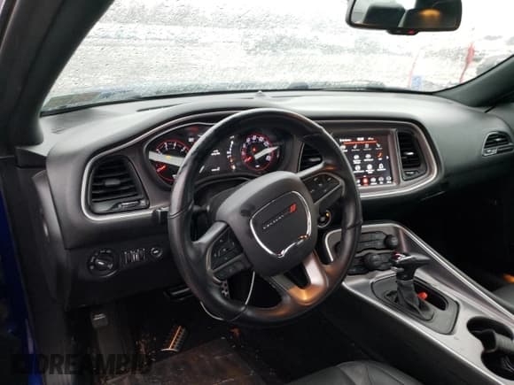 ✅ 2019 Dodge Challenger SXT • VIN: 2C3CDZGG3KH549638 • Lot: 36518053. Wystawiony na Copart z przebiegiem 35 395 mil. Bezpłatny archiwum sprzedaży aukcyjnych z USA i szczegółowy raport historii pojazdu na DreamBid. Zdjęcie 8.