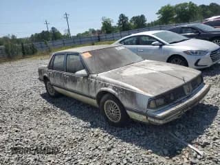 ✅ 1987 Oldsmobile Delta • VIN: 1G3HY5136H1816167 • Лот: 53511225. Опубликован ранее на Copart с пробегом 65 692 миль. Бесплатный доступ к архиву аукционных продаж из США и подробный отчёт об истории автомобиля на DreamBid. Изображение 4.