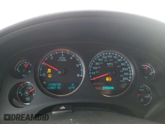 ✅ 2013 Chevrolet Silverado 1500 LTZ • VIN: 1GCRKTE74DZ149313 • Lot: 70531044. Listed on Copart with 123,807 mi. Free auction sales archive from the USA and detailed vehicle history report at DreamBid. Image 9.