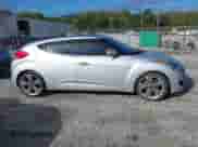 2012 Hyundai Veloster w/Red Int с VIN KMHTC6AD2CU069029, выставлен на аукционе IAAI как лот 43327196 с пробегом 114 085 миль миль и . История ставок и продаж доступна на DreamBid. Изображение 13.