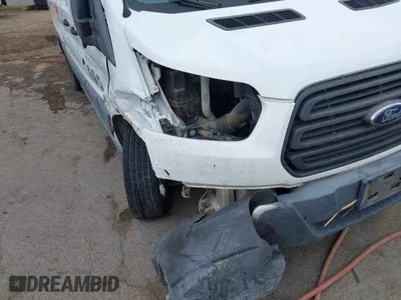 ✅ 2017 Ford Transit • VIN: 1FTYR2CM6HKA14519 • Лот: 42055143. Опубликован ранее на IAAI с пробегом 75 980 миль. Бесплатный доступ к архиву аукционных продаж из США и подробный отчёт об истории автомобиля на DreamBid. Изображение 6.