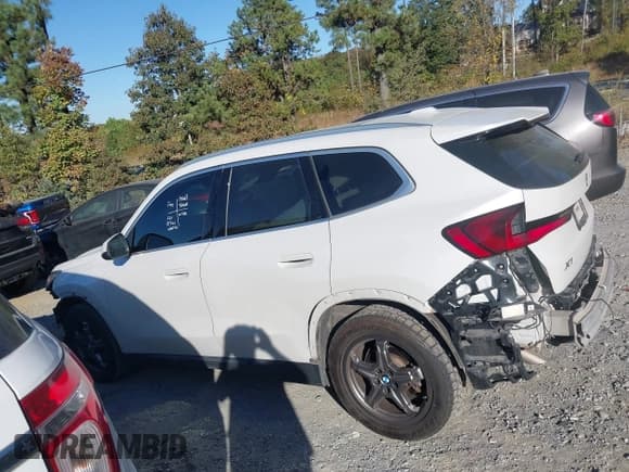 ✅ 2023 BMW X1 xDrive28i • VIN: WBX73EF01P5X66698 • Лот: 43484979. Опубликован ранее на IAAI с пробегом 40 217 миль. Бесплатный доступ к архиву аукционных продаж из США и подробный отчёт об истории автомобиля на DreamBid. Изображение 14.