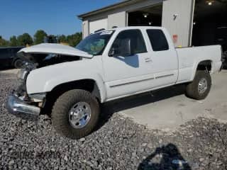 2006 Chevrolet Silverado 2500HD LT1 с VIN 1GCHK29U56E113629, выставлен на аукционе Copart как лот 83834585 с пробегом Не указан миль и Списание • Salvage title. История ставок и продаж доступна на DreamBid. Изображение 1.