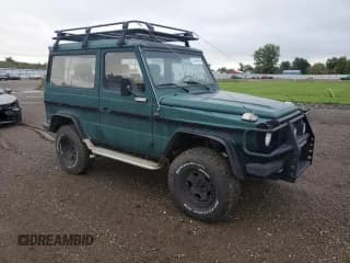 ✅ 1985 Mercedes-Benz 230 • VIN: WDB46023817039466 • Лот: 73749784. Опубликован ранее на Copart с пробегом 63 676 миль. Бесплатный доступ к архиву аукционных продаж из США и подробный отчёт об истории автомобиля на DreamBid. Изображение 4.