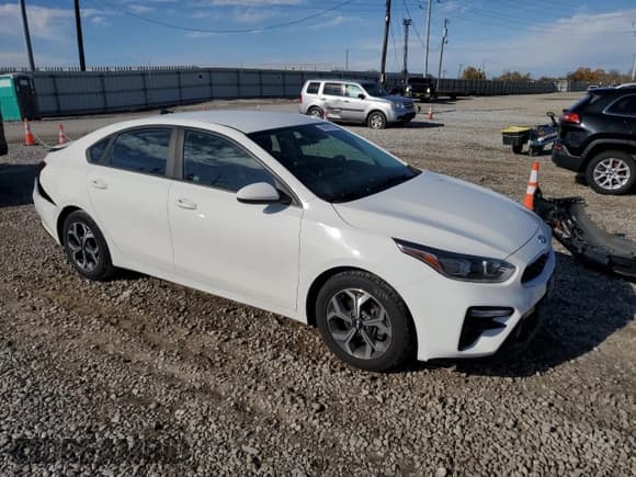 ✅ 2019 Kia Forte LXS • VIN: 3KPF24ADXKE018335 • Lot: 90901895. Listed on Copart with 90,903 mi. Free auction sales archive from the USA and detailed vehicle history report at DreamBid. Image 4.
