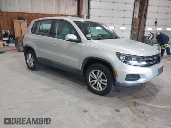 ✅ 2012 Volkswagen Tiguan SE • VIN: WVGAV7AX7CW545197 • Lot: 42480692. Listed on IAAI with 81,335 mi. Free auction sales archive from the USA and detailed vehicle history report at DreamBid. Image 1.