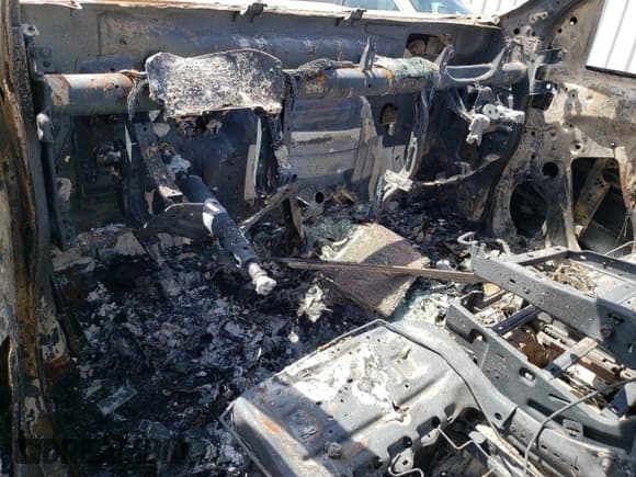 ✅ 2020 Chevrolet Silverado 2500HD Custom • VIN: 1GC4YME76LF336003 • Lot: 70910805. Wystawiony na Copart z przebiegiem Nie podano. Bezpłatny archiwum sprzedaży aukcyjnych z USA i szczegółowy raport historii pojazdu na DreamBid. Zdjęcie 8.