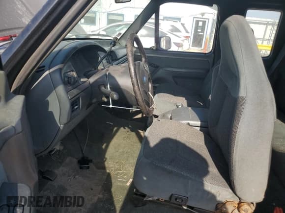 ✅ 1993 Ford F-150 • VIN: 1FTEX14N5PKB08206 • Lot: 63435695. Listed on Copart with 131,177 mi. Free auction sales archive from the USA and detailed vehicle history report at DreamBid. Image 7.