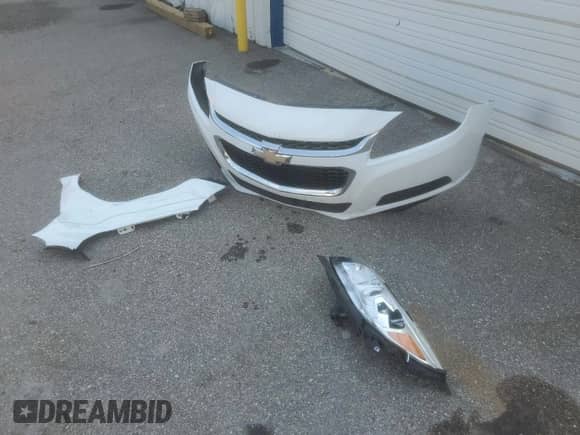 2015 Chevrolet Malibu LT with VIN 1G11C5SL7FF200615, listed as a Copart auction lot 81325595 with 317,846 mi miles and Salvage title. Bid and sale history available at DreamBid. Image 13.