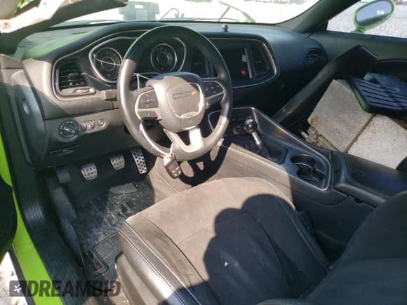 ✅ 2015 Dodge Challenger R/T Scat Pack • VIN: 2C3CDZFJ0FH855392 • Lot: 49684193. Wystawiony na Copart z przebiegiem Nie podano. Bezpłatny archiwum sprzedaży aukcyjnych z USA i szczegółowy raport historii pojazdu na DreamBid. Zdjęcie 8.