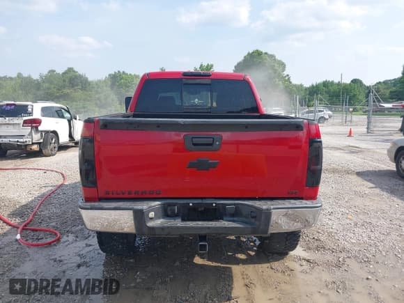 ✅ 2008 Chevrolet Silverado 1500 LTZ • VIN: 2GCEK13Y281241713 • Lot: 42490545. Listed on IAAI with 251,667 mi. Free auction sales archive from the USA and detailed vehicle history report at DreamBid. Image 16.