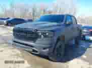 2020 Ram 1500 Big Horn z VIN 1C6SRFFT9LN102575, wystawiony jako IAAI lot #41429697 z przebiegiem 22 mil mil oraz . Historia ofert i sprzedaży dostępna na DreamBid. Obrazek 2.
