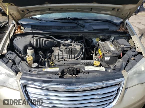 ✅ 2011 Chrysler Town & Country Touring L • VIN: 2A4RR8DG9BR798889 • Lot: 70291314. Wystawiony na Copart z przebiegiem Nie podano. Bezpłatny archiwum sprzedaży aukcyjnych z USA i szczegółowy raport historii pojazdu na DreamBid. Zdjęcie 12.