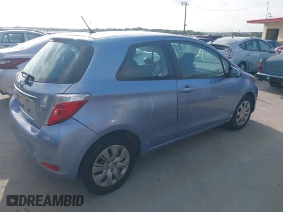 ✅ 2012 Toyota Yaris L • VIN: JTDJTUD30CD500535 • Lot: 42541006. Wystawiony na IAAI z przebiegiem 93 163 mil. Bezpłatny archiwum sprzedaży aukcyjnych z USA i szczegółowy raport historii pojazdu na DreamBid. Zdjęcie 4.