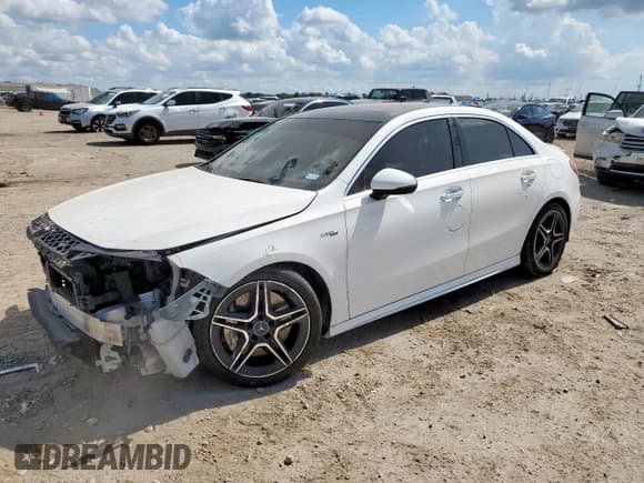 ✅ 2020 Mercedes-Benz A 35 AMG • VIN: W1K3G5BB4LJ231346 • Lot: 82275765. Listed on Copart with 53,992 mi. Free auction sales archive from the USA and detailed vehicle history report at DreamBid. Image 1.