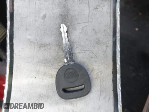 ✅ 2001 GMC Sierra 1500 SLE • VIN: 2GTEC19T011266589 • Лот: 43566503. Опубликован ранее на IAAI с пробегом 285 195 миль. Бесплатный доступ к архиву аукционных продаж из США и подробный отчёт об истории автомобиля на DreamBid. Изображение 11.