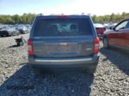 ✅ 2017 Jeep Patriot Latitude • VIN: 1C4NJRFB6HD152580 • Lot: 84424855. Wystawiony na Copart z przebiegiem 92 194 mil. Bezpłatny archiwum sprzedaży aukcyjnych z USA i szczegółowy raport historii pojazdu na DreamBid. Zdjęcie 6.