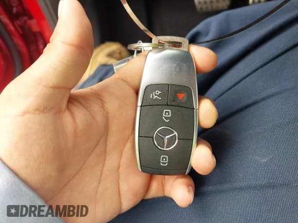 ✅ 2022 Mercedes-Benz GLB 250 • VIN: W1N4M4GB3NW185677 • Lot: 42656289. Wystawiony na IAAI z przebiegiem 18 722 mil. Bezpłatny archiwum sprzedaży aukcyjnych z USA i szczegółowy raport historii pojazdu na DreamBid. Zdjęcie 11.