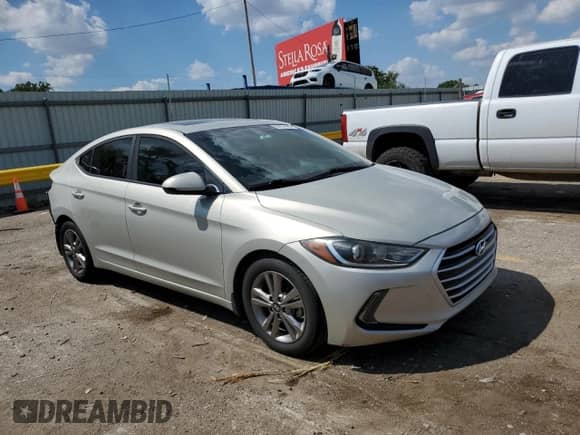 ✅ 2017 Hyundai Elantra SE • VIN: KMHD84LF2HU376782 • Lot: 69137485. Wystawiony na Copart z przebiegiem 80 615 mil. Bezpłatny archiwum sprzedaży aukcyjnych z USA i szczegółowy raport historii pojazdu na DreamBid. Zdjęcie 4.