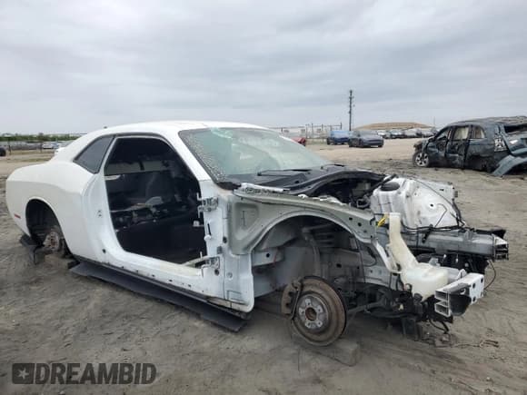 ✅ 2016 Dodge Challenger R/T • VIN: 2C3CDZBT2GH202040 • Lot: 53693525. Wystawiony na Copart z przebiegiem Nie podano. Bezpłatny archiwum sprzedaży aukcyjnych z USA i szczegółowy raport historii pojazdu na DreamBid. Zdjęcie 4.