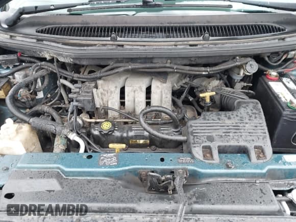 ✅ 2000 Dodge Caravan SE • VIN: 2B4GP44G9YR726902 • Lot: 43862969. Listed on IAAI with 95,792 mi. Free auction sales archive from the USA and detailed vehicle history report at DreamBid. Image 10.