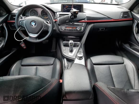 ✅ 2015 BMW 3 Series 328i xDrive • VIN: WBA3B5G52FNS13918 • Лот: 65646895. Опубликован ранее на Copart с пробегом 79 828 миль. Бесплатный доступ к архиву аукционных продаж из США и подробный отчёт об истории автомобиля на DreamBid. Изображение 8.