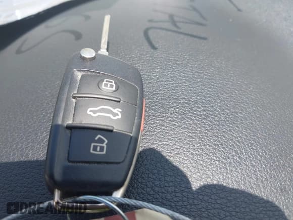 ✅ 2014 Audi Q7 S line Prestige • VIN: WA1DGAFE2ED007838 • Лот: 42602324. Опубликован ранее на IAAI с пробегом 165 734 миль. Бесплатный доступ к архиву аукционных продаж из США и подробный отчёт об истории автомобиля на DreamBid. Изображение 11.