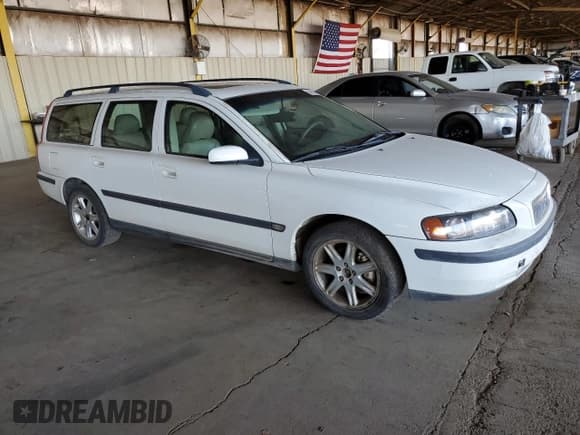 ✅ 2004 Volvo V70 • VIN: YV1SW61T742443236 • Lot: 56626415. Wystawiony na Copart z przebiegiem 256 740 mil. Bezpłatny archiwum sprzedaży aukcyjnych z USA i szczegółowy raport historii pojazdu na DreamBid. Zdjęcie 4.