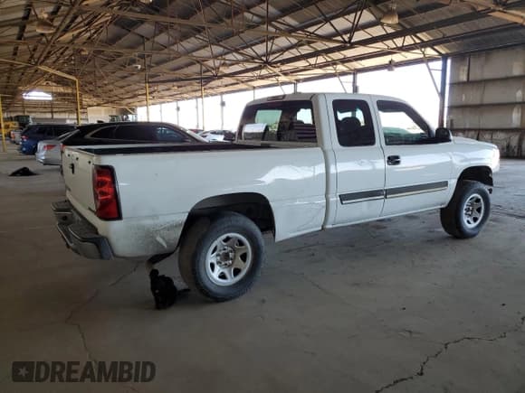 ✅ 2005 Chevrolet Silverado 1500 • VIN: 1GCEC19V95Z348240 • Лот: 56869465. Опубликован ранее на Copart с пробегом 251 012 миль. Бесплатный доступ к архиву аукционных продаж из США и подробный отчёт об истории автомобиля на DreamBid. Изображение 3.