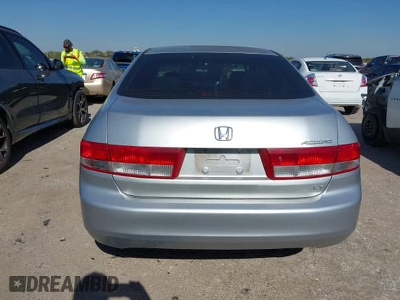 ✅ 2003 Honda Accord LX • VIN: 3HGCM56353G702915 • Lot: 43633186. Listed on IAAI with 123,891 mi. Free auction sales archive from the USA and detailed vehicle history report at DreamBid. Image 16.