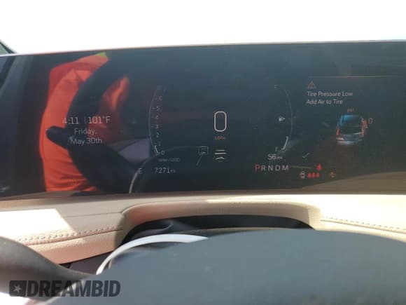 ✅ 2025 Cadillac XT4 FWD Premium Luxury • VIN: 1GYFZCR43SF128251 • Lot: 59265035. Listed on Copart with 7,271 mi. Free auction sales archive from the USA and detailed vehicle history report at DreamBid. Image 9.