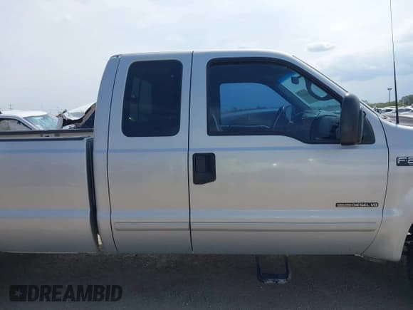 ✅ 2001 Ford F-250 XL • VIN: 1FTNX21F51EC38043 • Lot: 43021837. Listed on IAAI with 268,148 mi. Free auction sales archive from the USA and detailed vehicle history report at DreamBid. Image 13.