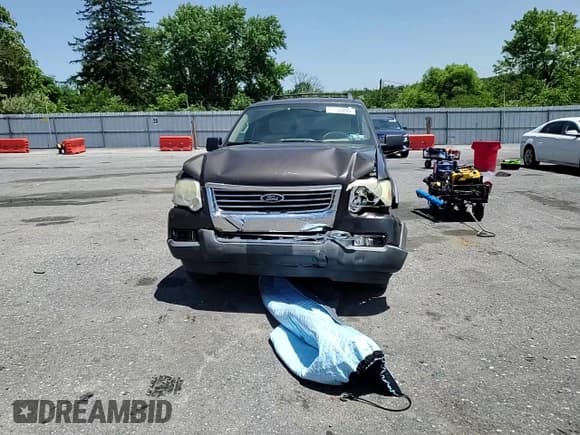 ✅ 2007 Ford Explorer XLT • VIN: 1FMEU73857UB57638 • Лот: 61442255. Опубликован ранее на Copart с пробегом 222 122 миль. Бесплатный доступ к архиву аукционных продаж из США и подробный отчёт об истории автомобиля на DreamBid. Изображение 14.