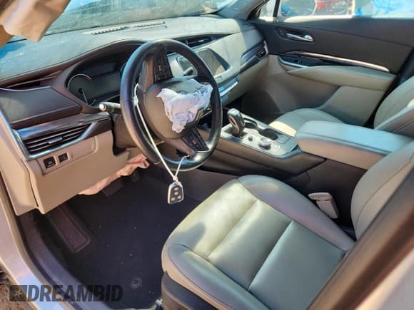 ✅ 2019 Cadillac XT4 FWD Luxury • VIN: 1GYAZAR49KF102252 • Lot: 81325745. Listed on Copart with Not provided. Free auction sales archive from the USA and detailed vehicle history report at DreamBid. Image 8.