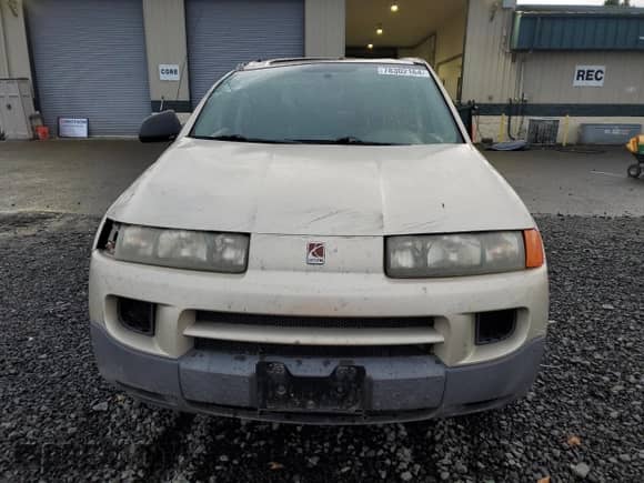 2002 Saturn VUE z VIN 5GZCZ23DX2S817690, wystawiony jako Copart lot #78302164 z przebiegiem 323 160 mil mil oraz Szkoda całkowita • Salvage title. Historia ofert i sprzedaży dostępna na DreamBid. Obrazek 5.