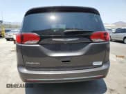 ✅ 2019 Chrysler Pacifica Touring L Plus • VIN: 2C4RC1EG1KR570527 • Лот: 64864105. Опубликован ранее на Copart с пробегом 28 551 миль. Бесплатный доступ к архиву аукционных продаж из США и подробный отчёт об истории автомобиля на DreamBid. Изображение 6.