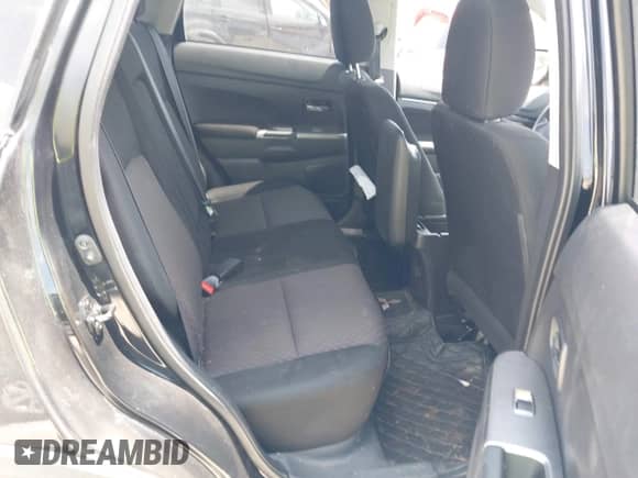 2019 Mitsubishi Outlander ES z VIN JA4AP3AU6KU028183, wystawiony jako IAAI lot #42963351 z przebiegiem 33 604 mil mil oraz . Historia ofert i sprzedaży dostępna na DreamBid. Obrazek 8.