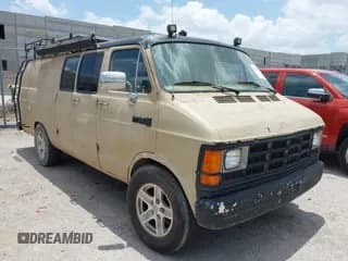 ✅ 1989 Dodge RAM • VIN: 2B7HB21Z1KK345884 • Lot: 42555792. Wystawiony na IAAI z przebiegiem 24 390 mil. Bezpłatny archiwum sprzedaży aukcyjnych z USA i szczegółowy raport historii pojazdu na DreamBid. Zdjęcie 1.