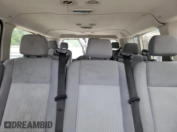 ✅ 2015 Ford Transit XL • VIN: 1FBZX2ZM1FKA62240 • Lot: 60873265. Wystawiony na Copart z przebiegiem 195 271 mil. Bezpłatny archiwum sprzedaży aukcyjnych z USA i szczegółowy raport historii pojazdu na DreamBid. Zdjęcie 10.