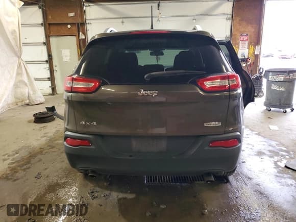 ✅ 2014 Jeep Cherokee Latitude • VIN: 1C4PJMCS3EW200505 • Lot: 82738285. Listed on Copart with Not provided. Free auction sales archive from the USA and detailed vehicle history report at DreamBid. Image 6.