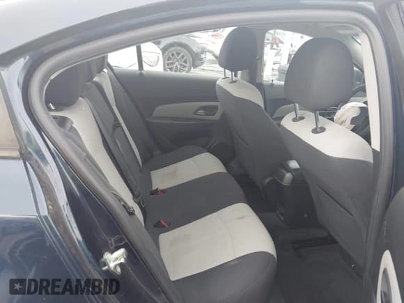 ✅ 2011 Chevrolet Cruze LS • VIN: 1G1PC5SH3B7104068 • Lot: 42592506. Listed on IAAI with 137,173 mi. Free auction sales archive from the USA and detailed vehicle history report at DreamBid. Image 8.