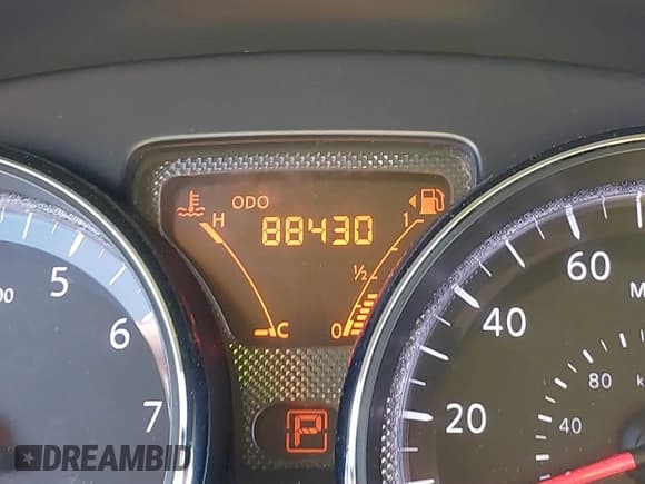 ✅ 2014 Nissan Versa SV • VIN: 3N1CN7AP5EL820400 • Lot: 42194715. Listed on IAAI with 88,430 mi. Free auction sales archive from the USA and detailed vehicle history report at DreamBid. Image 12.