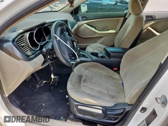 ✅ 2011 Kia Optima LX • VIN: KNAGM4A74B5081089 • Lot: 70653375. Wystawiony na Copart z przebiegiem Nie podano. Bezpłatny archiwum sprzedaży aukcyjnych z USA i szczegółowy raport historii pojazdu na DreamBid. Zdjęcie 7.