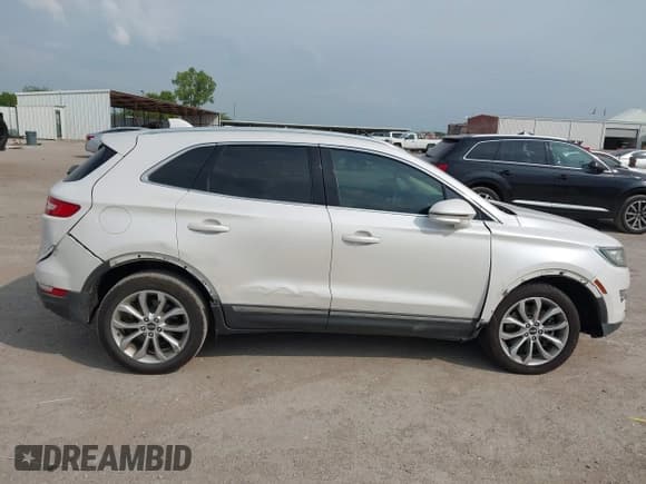 ✅ 2016 Lincoln MKC Select • VIN: 5LMCJ2C92GUJ08258 • Лот: 42945456. Опубликован ранее на IAAI с пробегом 145 991 миль. Бесплатный доступ к архиву аукционных продаж из США и подробный отчёт об истории автомобиля на DreamBid. Изображение 6.