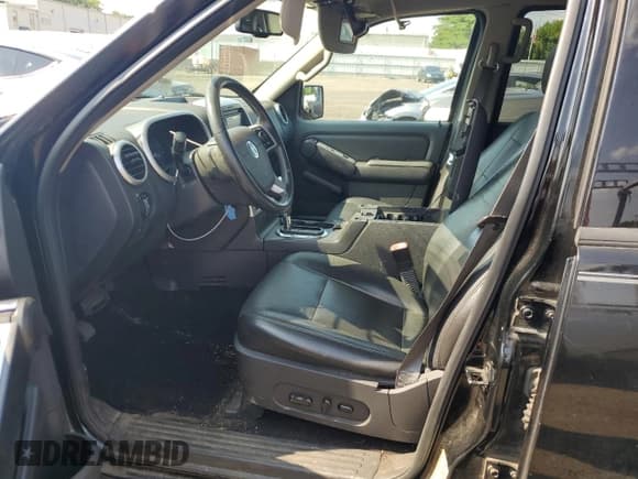 ✅ 2007 Mercury Mountaineer • VIN: 4M2EU47E37UJ19614 • Lot: 64990085. Wystawiony na Copart z przebiegiem 161 598 mil. Bezpłatny archiwum sprzedaży aukcyjnych z USA i szczegółowy raport historii pojazdu na DreamBid. Zdjęcie 7.